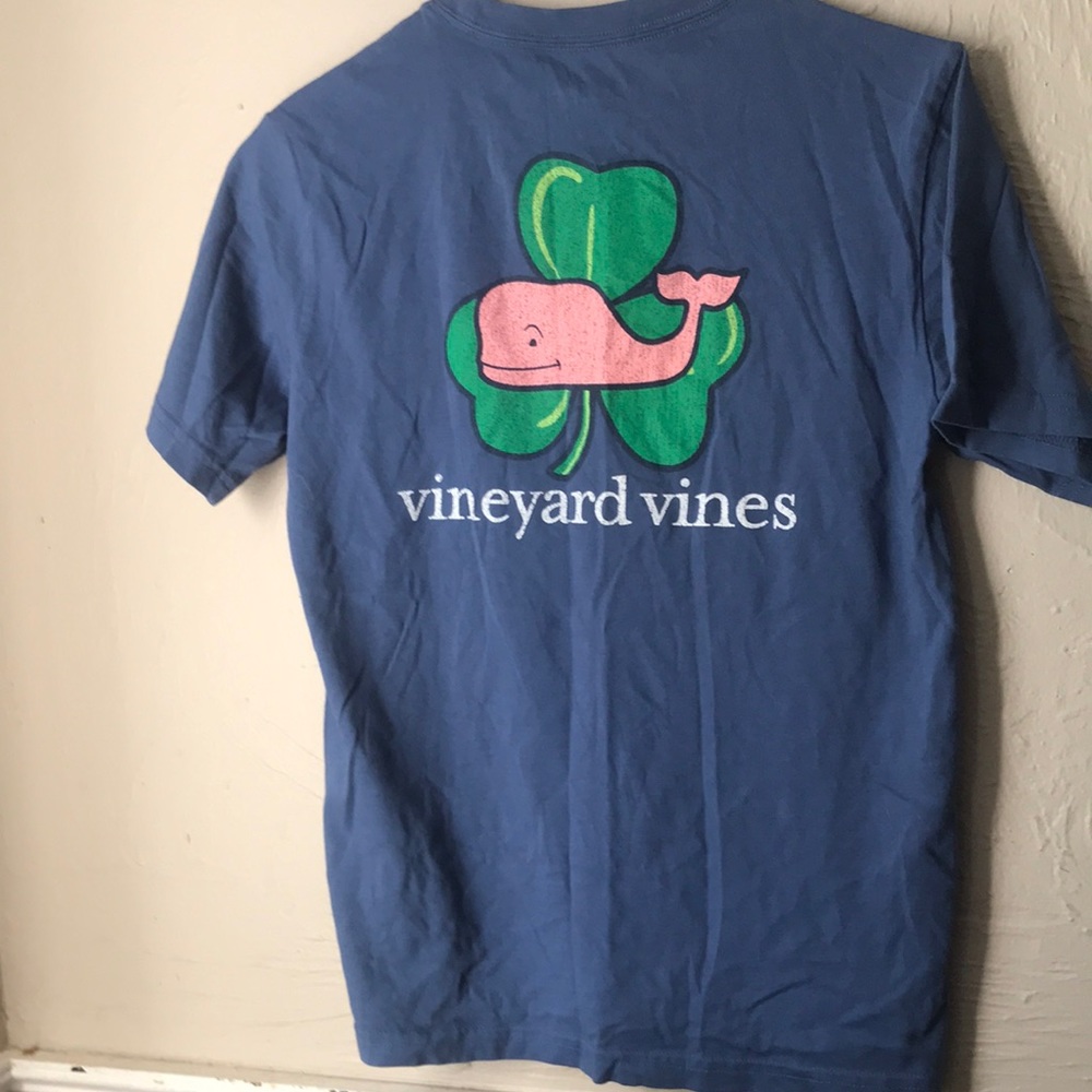 T shirt vineyard vines